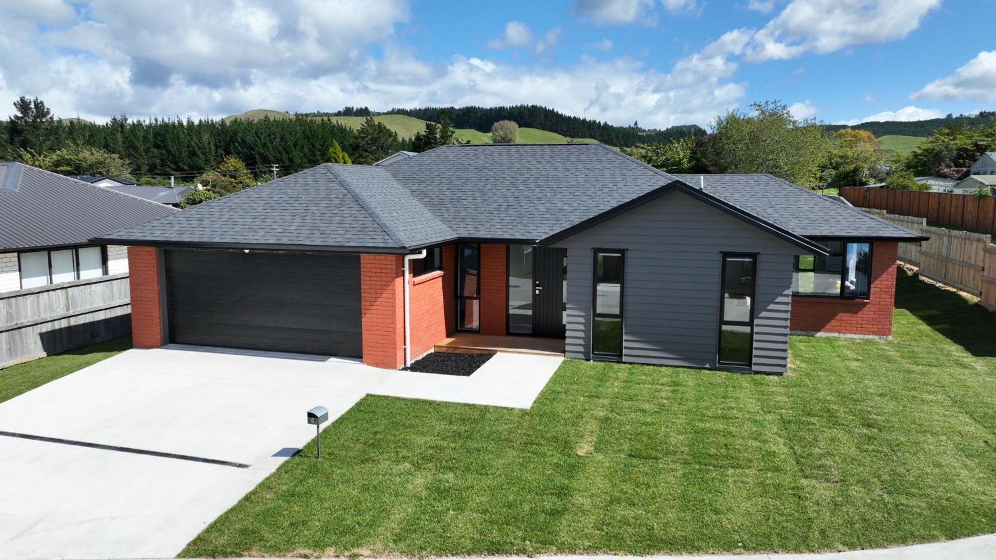 Brand New House With 5 Bedroom And 3 Full Bathroom