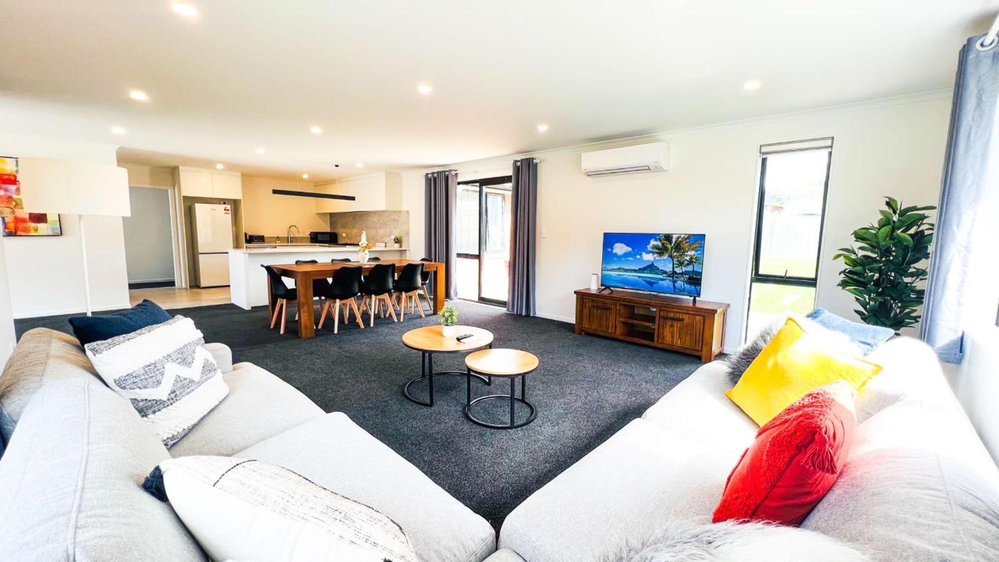 Brand New House With 5 Bedroom And 3 Full Bathroom * Rotorua