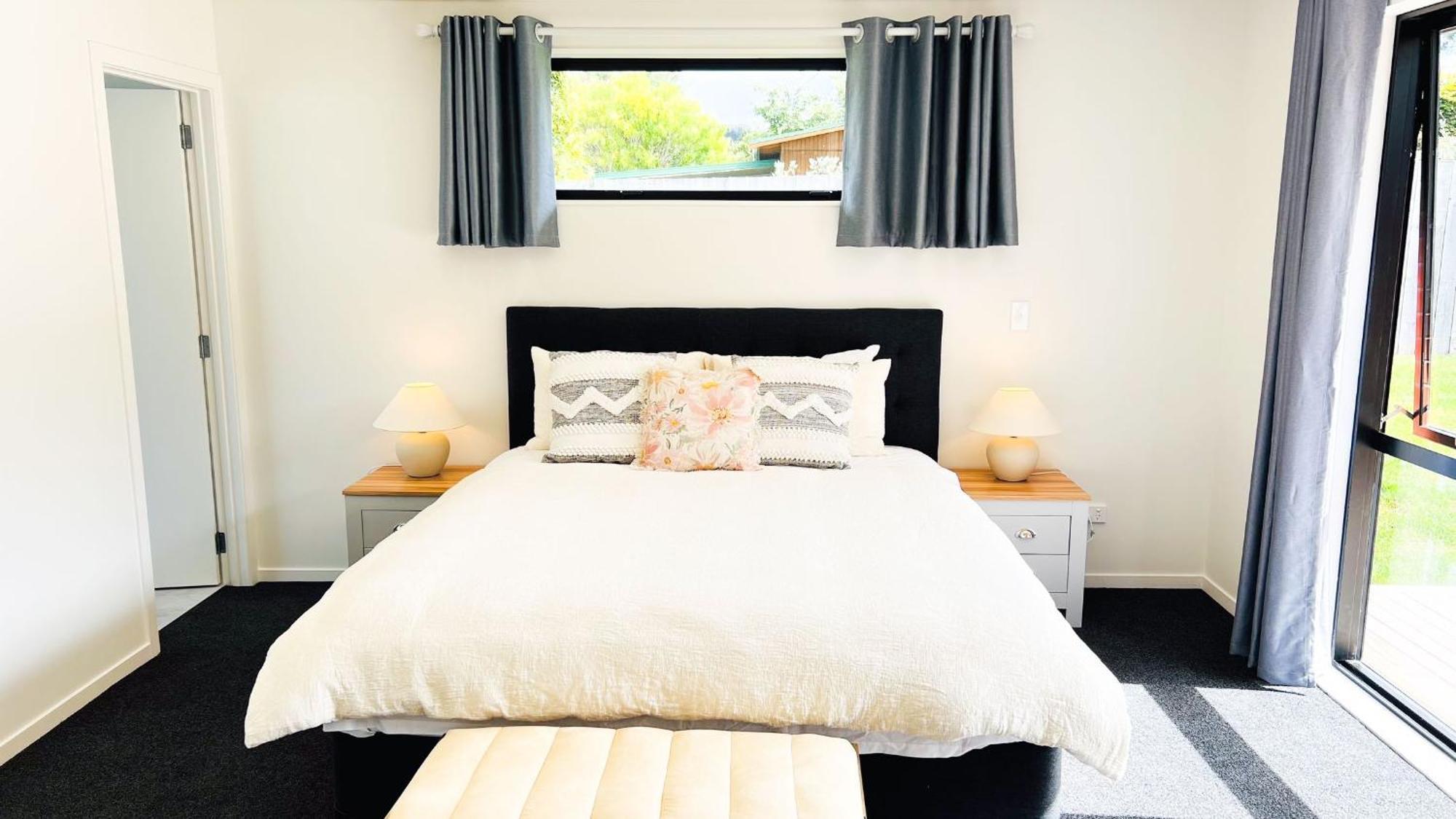 Brand New House With 5 Bedroom And 3 Full Bathroom * Rotorua